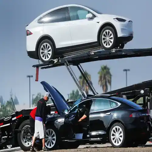 Electric and Hybrid Vehicle Transport: Challenges for Car Haulers