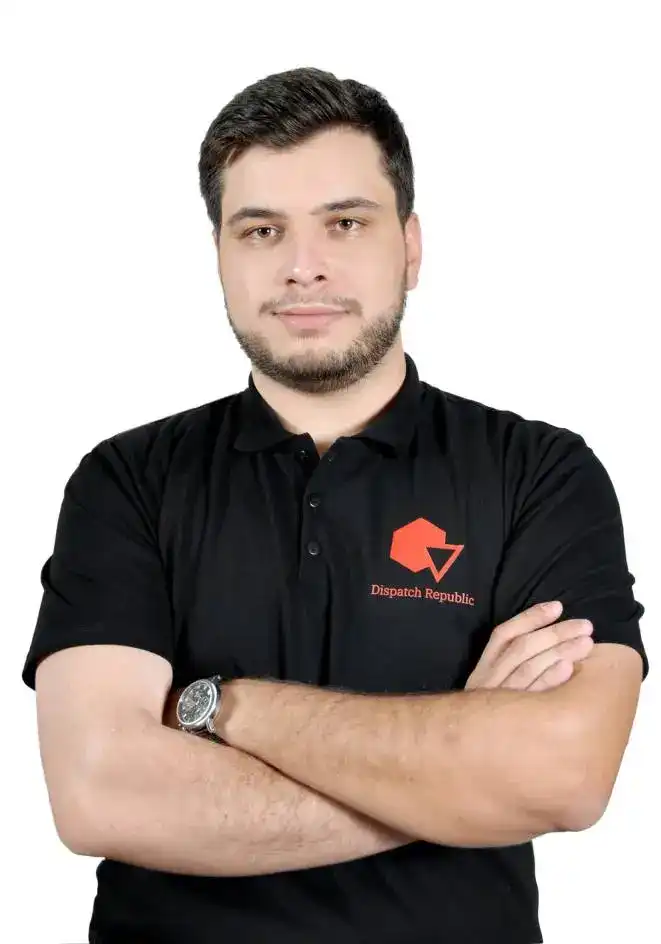 Dedicated dispatcher managing reefer loads at truck dispatch company